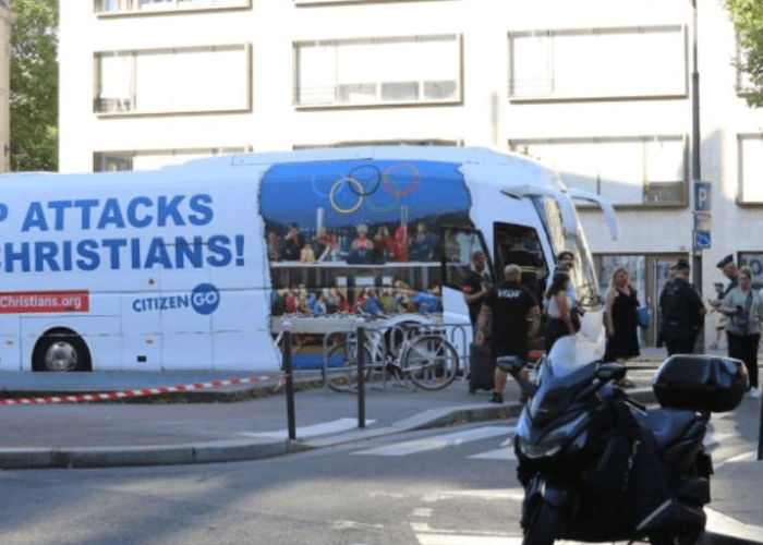 6 cristianos detenidos en París por protestar en autobús contra ceremonia de apertura de los Juegos Olímpicos