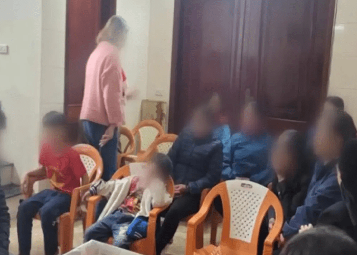 Las autoridades de Vietnam amenazan a las iglesias e incluso vigilan a los niños