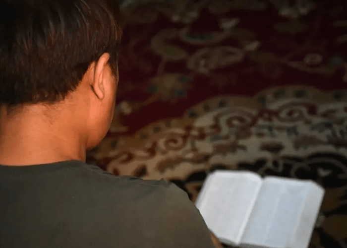 Los cristianos afganos continúan sirviendo a Dios como refugiados
