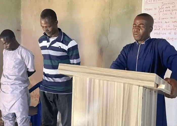 Iglesia perseguidaEl pastor se arriesga a llevar el Evangelio a los musulmanes fulani