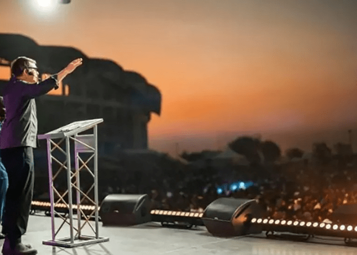 Palau traspasa fronteras para compartir el Evangelio con miles en Zambia